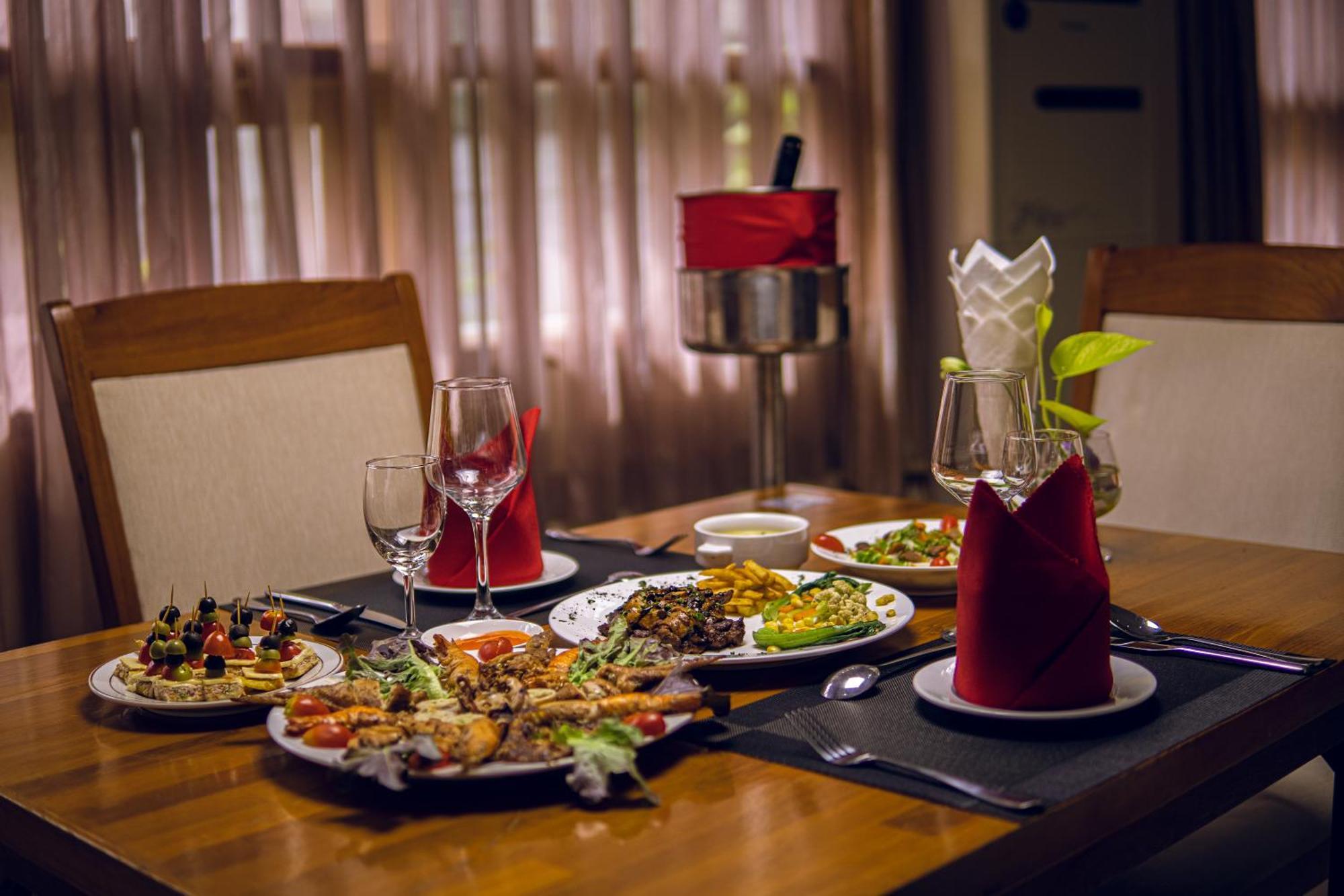 โรงแรมซิดนีย์ ย่างกุ้ง ภายนอก รูปภาพ